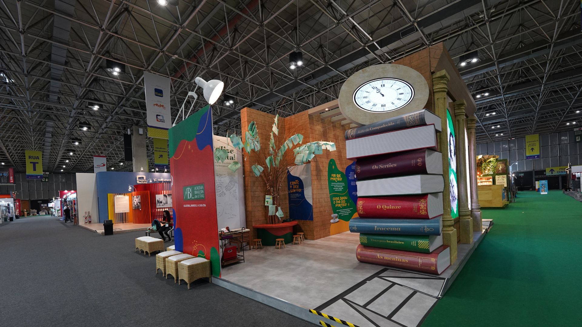 "Tapa, Faca e Arma", da MADE para Somos Todas Marias